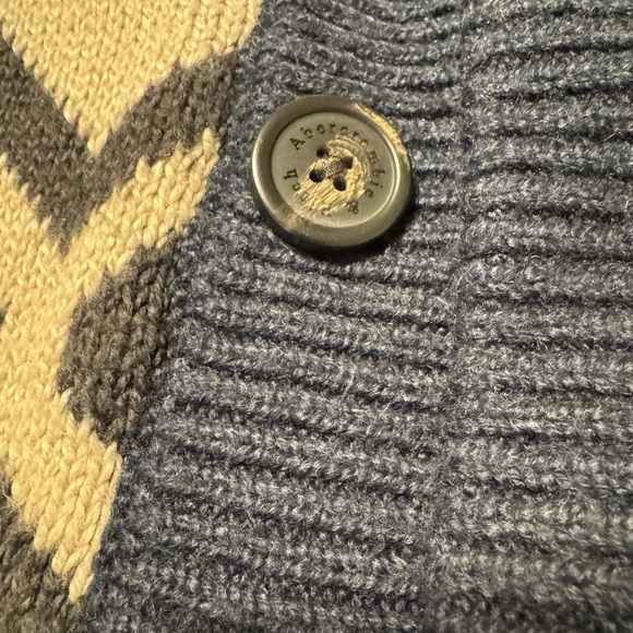 Abercrombie & Fitch Men’s Moose Cardigan Sweater - Picture 5 of 6